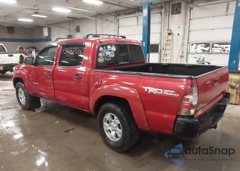 2013 Toyota Tacoma Base V6 z USA, uszkodzony, nr VIN 3TMLU4EN1DM106960